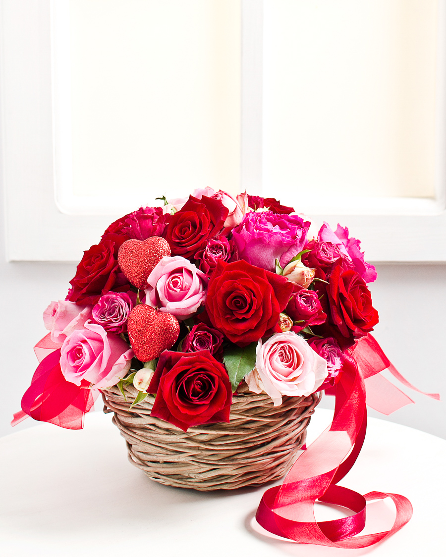 Valentine's Day Flower Arrangement Roses Interflora Latvia. Flower