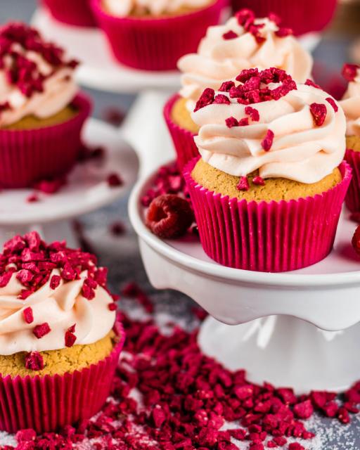 Raspberry cupcakes