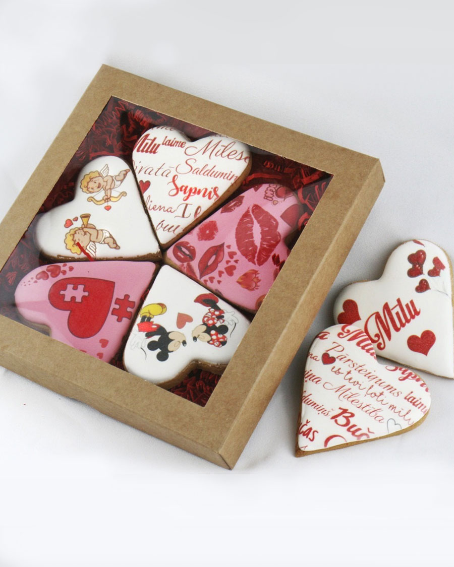 Набор печенья в форме сердечек